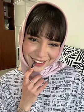 AriaBlush 18 online show from 28, 9, 2025