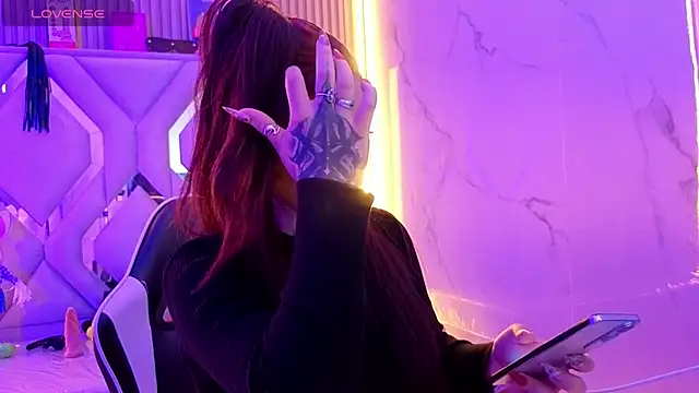 Sophia tf online show from 31, 3, 2026