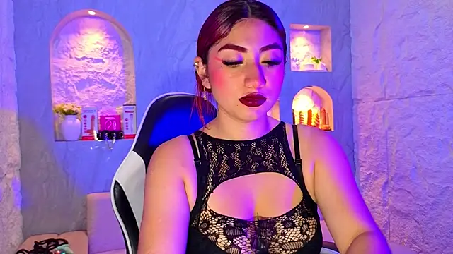 Sophia tf online show from 3, 3, 2026