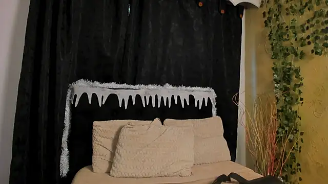 Tiffany Nm online show from 17, 12, 2025