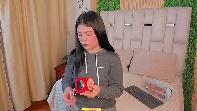 Jade Nmm online show from 14, 4, 2026