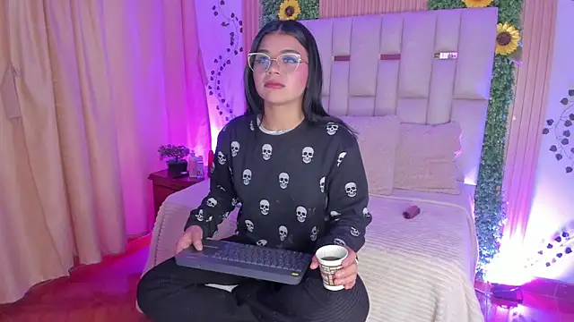 Jade Nmm online show from 6, 11, 2025