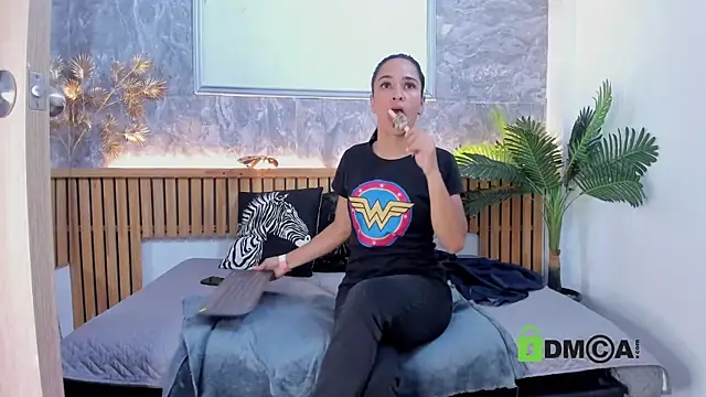 princequinn  online show from 8, 11, 2025