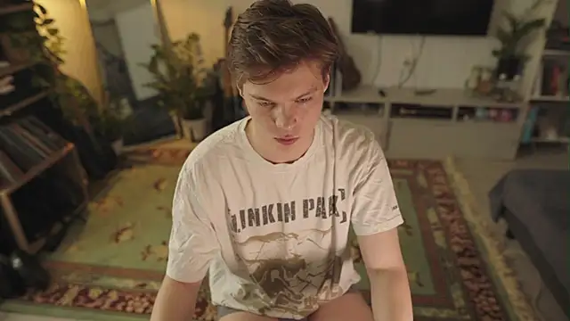 RusBradPitt online show from 7, 4, 2026