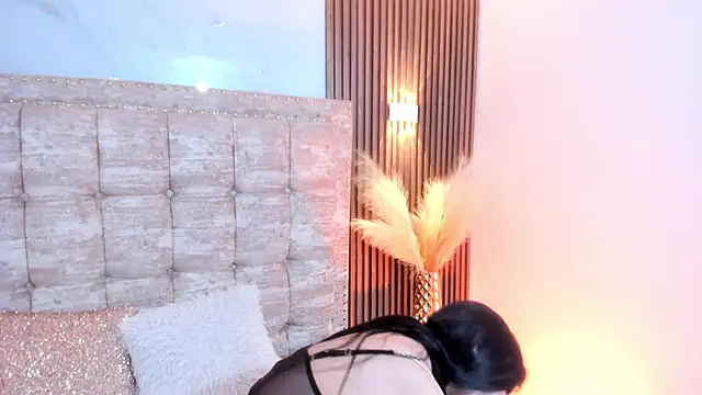 tempting cherry online show from 16, 9, 2025
