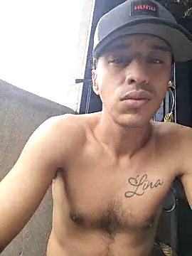 Santi2323xxX online show from 2, 2, 2026
