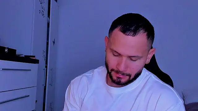 andrewcorey1 online show from 20, 9, 2025