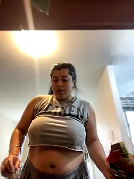 Snapshot of Tokio_Sakura chatting on 2, 10, 2025 Tokio Sakura online show from 2, 10, 2025