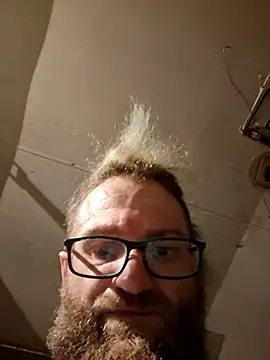 bearded cross online show from 4, 8, 2026