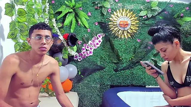 MielAndLeo online show from 25, 10, 2025