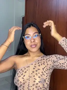 Snapshot of Kendra_C chatting on 5, 4, 2026 Kendra C online show from 5, 4, 2026