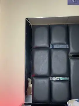 Kendra C online show from 1, 11, 2025