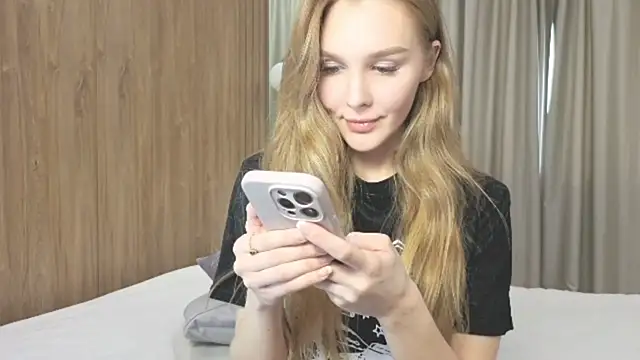 Brigitte Bardot online show from 18, 11, 2025