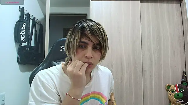 brunothompson3 online show from 11, 10, 2025