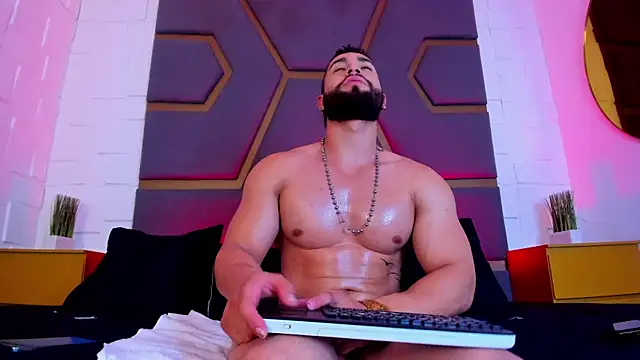 Snapshot of massimofiore_ chatting on 25, 10, 2025 massimofiore online show from 25, 10, 2025