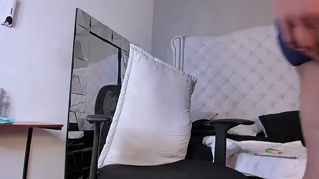 massimofiore  online show from 9, 2, 2026