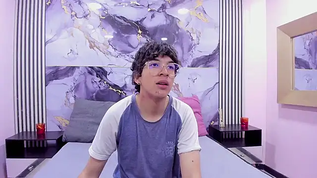 Snapshot of Desire_Ecstasy chatting on 13, 11, 2025 Desire Ecstasy online show from 13, 11, 2025