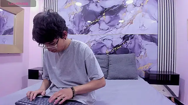 Snapshot of Desire_Ecstasy chatting on 22, 10, 2025 Desire Ecstasy online show from 22, 10, 2025