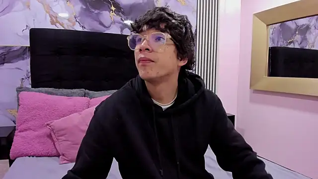 Snapshot of Desire_Ecstasy chatting on 22, 11, 2025 Desire Ecstasy online show from 22, 11, 2025