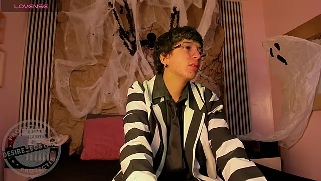 Snapshot of Desire_Ecstasy chatting on 31, 10, 2025 Desire Ecstasy online show from 31, 10, 2025