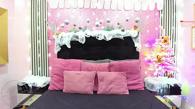 Desire Ecstasy online show from 16, 12, 2025