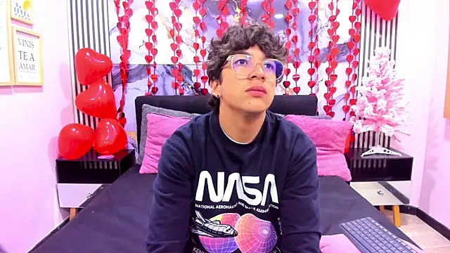 Desire Ecstasy online show from 21, 2, 2026