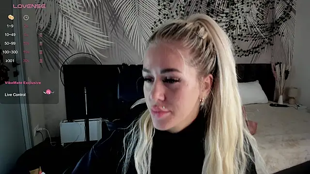 Kira Key online show from 15, 2, 2026