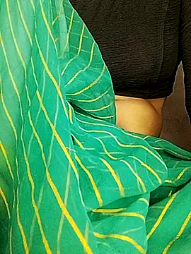 Snapshot of Hut_rotu_cute chatting on 5, 5, 2026 Hut rotu cute online show from 5, 5, 2026