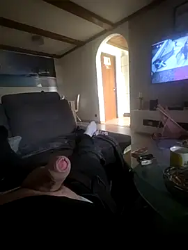 bigdicksklave online show from 19, 4, 2026