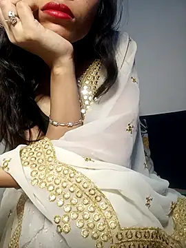 TheSassyGirl7 online show from 8, 11, 2025