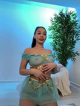 Bella Vixen  online show from 8, 2, 2026