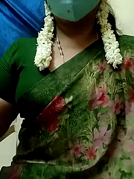 Snapshot of sushma26 chatting on 18, 5, 2026 sushma26 online show from 18, 5, 2026