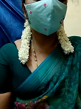 Snapshot of sushma26 chatting on 15, 5, 2026 sushma26 online show from 15, 5, 2026