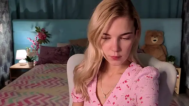 Aurora Bennet online show from 1, 12, 2025