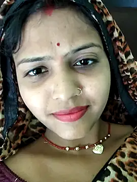 AnanyaKapoor89 online show from 3, 11, 2025