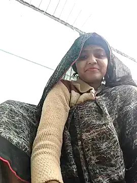 AnanyaKapoor89 online show from 27, 11, 2025