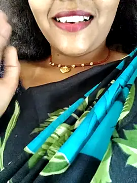 AnanyaKapoor89 online show from 8, 10, 2025