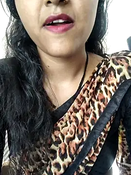 AnanyaKapoor89 online show from 7, 10, 2025