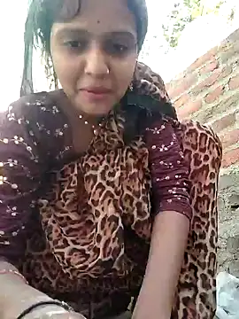 AnanyaKapoor89 online show from 7, 11, 2025