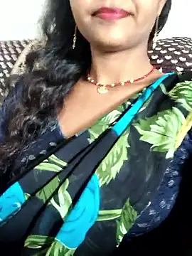 AnanyaKapoor89 online show from 17, 9, 2025