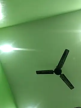 AnanyaKapoor89 online show from 27, 11, 2025