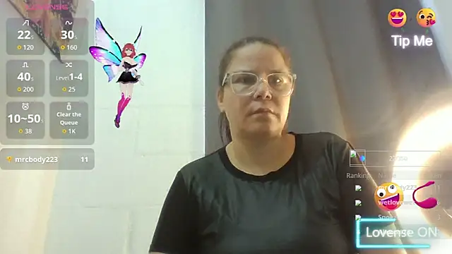 Snapshot of latinamaster chatting on 12, 10, 2025 latinamaster online show from 12, 10, 2025