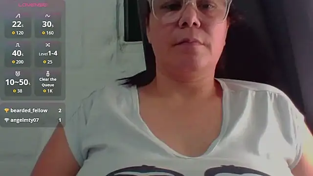 Snapshot of latinamaster chatting on 9, 10, 2025 latinamaster online show from 9, 10, 2025