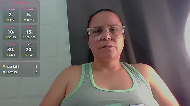 Snapshot of latinamaster chatting on 9, 10, 2025 latinamaster online show from 9, 10, 2025