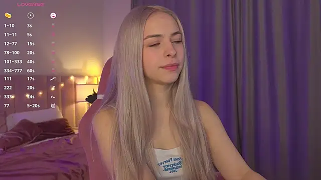 ShinyBarbie online show from 28, 11, 2025