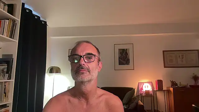 Snapshot of Milkywaymen chatting on 16, 7, 2026 Milkywaymen online show from 16, 7, 2026