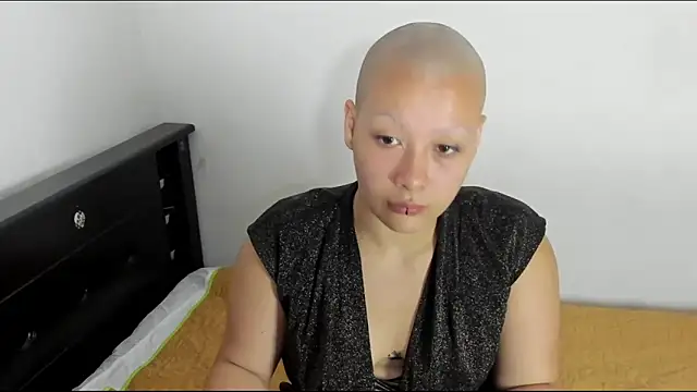 Cherry vald online show from 3, 4, 2026