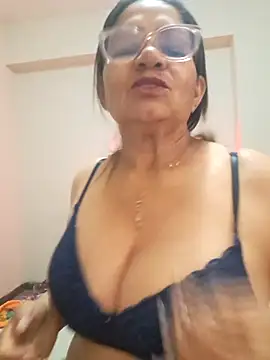 Vickysweeeettt online show from 22, 3, 2026