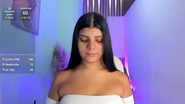 PauliinaBelle  online show from 13, 11, 2025