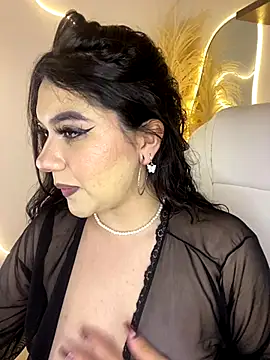 Snapshot of Zoe_Serrat chatting on 22, 10, 2025 Zoe Serrat online show from 22, 10, 2025